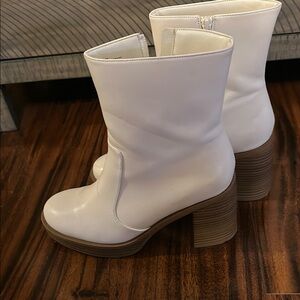 Elegant White Ankle Boots